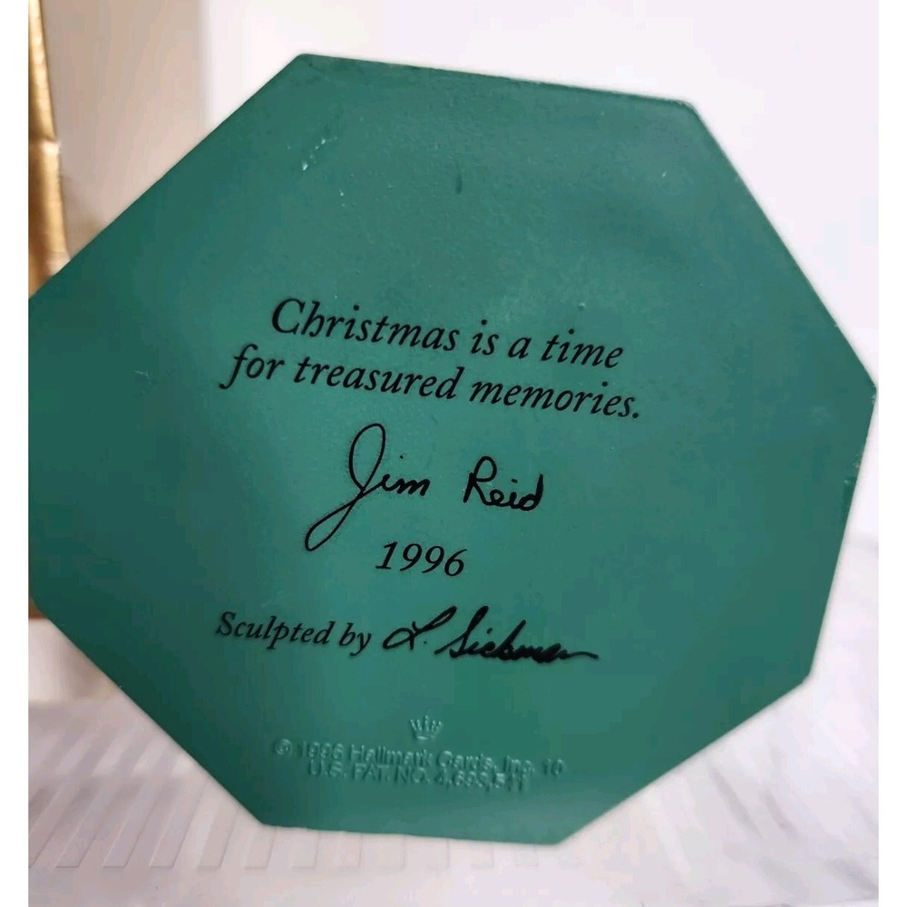 Hallmark Keepsake Ornament 1996 Treasured Memories Magic Light Santa Jim Reid - Picture 7 of 9